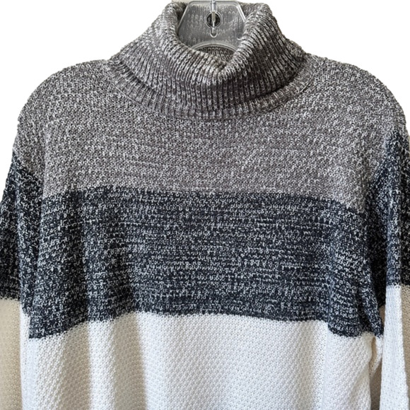 NWOT Color Block Cable Knit Turtle Neck Sweater Black/Gray/White size XL - Picture 3 of 5
